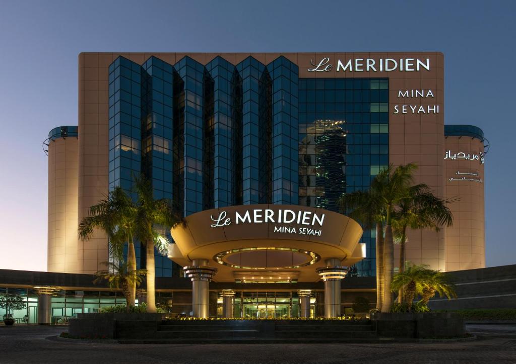Le Méridien Mina Seyahi Beach Resort & Marina